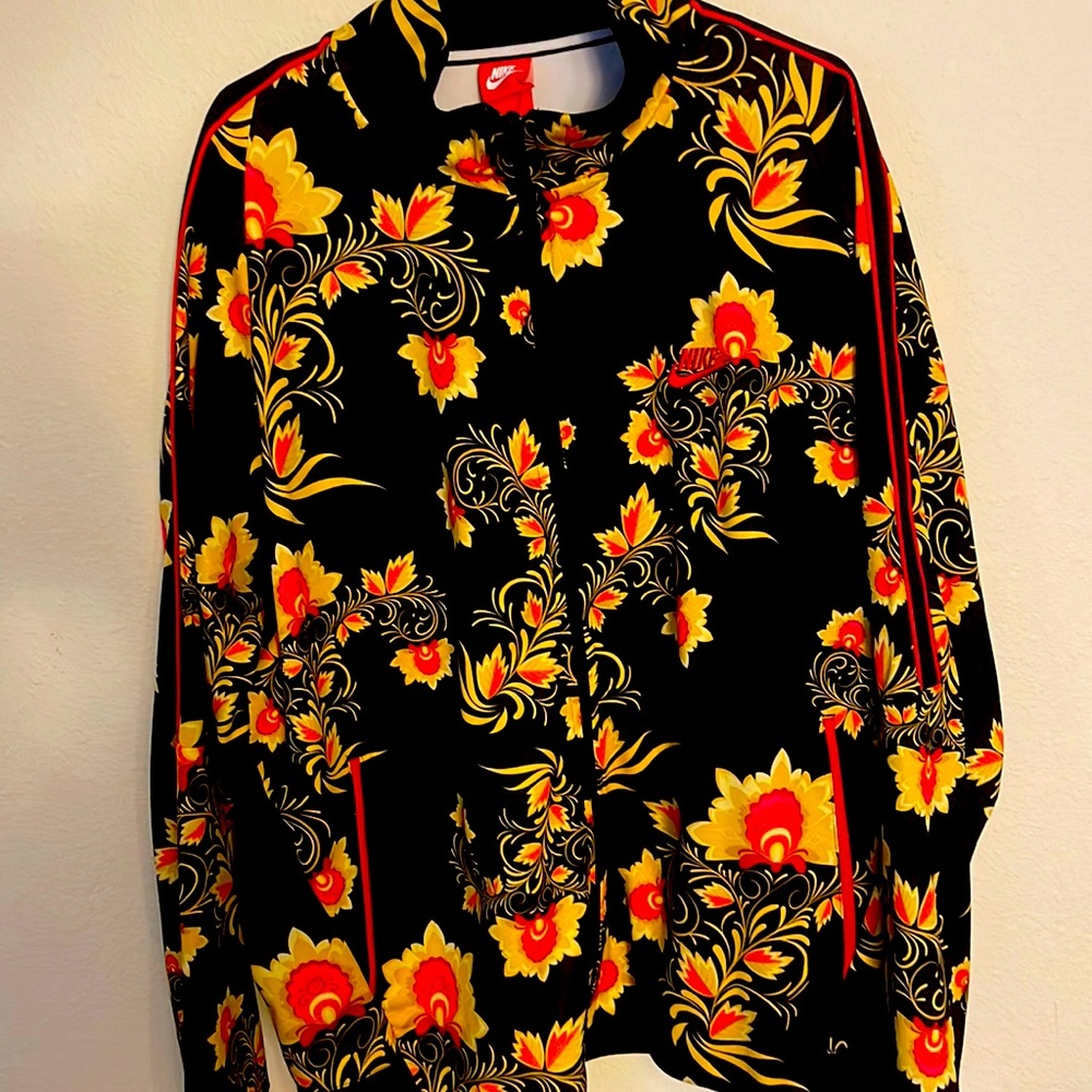 Nike Mens Flower pattern Jacket